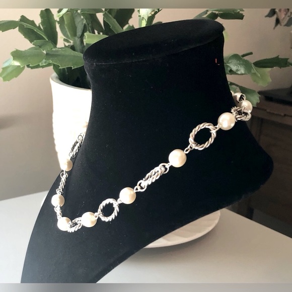 Seasons Fashion Silver Tone w/Faux Pearls Necklace - Picture 4 of 7